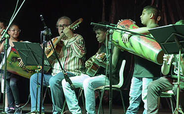 Percussão e Violão